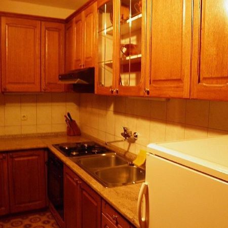 Apartments Angela - With Beautiful Courtyard Brela Bagian luar foto
